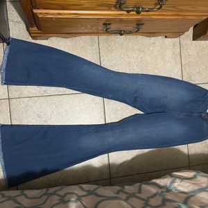 Fashion nova high waist jean.